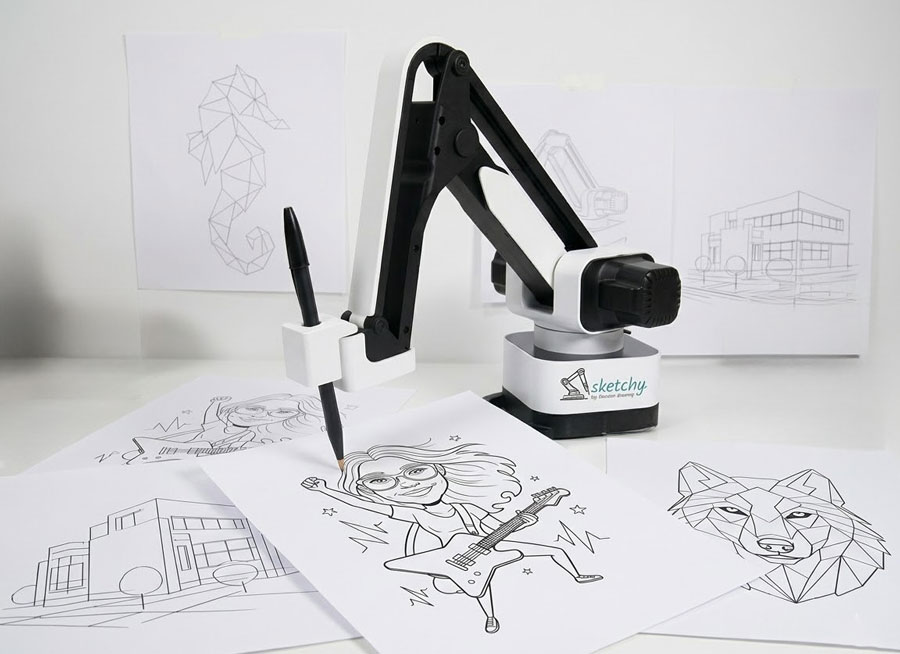 Sketchy Zeichenroboter auf Tisch