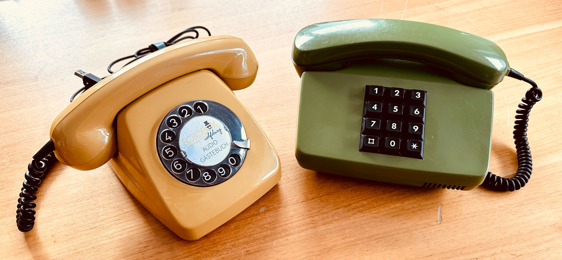 Audio Gästebücher in retro grün und senfgelb