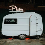 Caravan mit LOVE Buchstaben